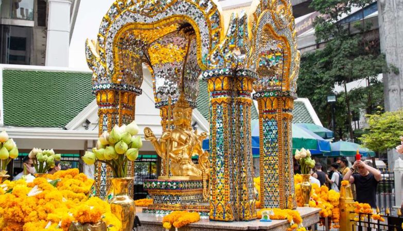 המדריך השלם לביקור במקדש ארוואן בבנגקוק 2021